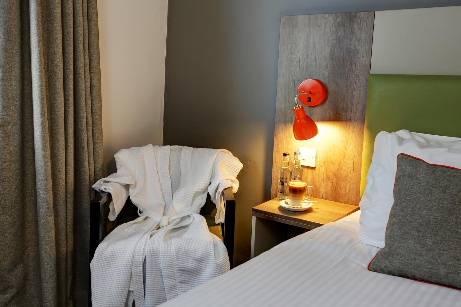 Epping Forest Hotel Woodford Bagian luar foto